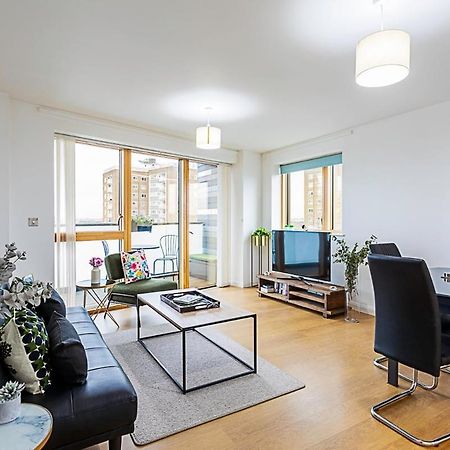 Trendy Queen'S Park Apartment With Views Across London Exterior photo
