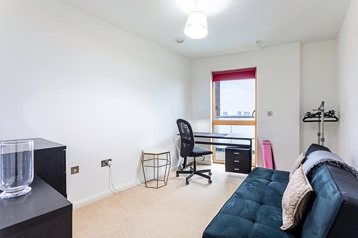 Trendy Queen'S Park Apartment With Views Across London Exterior photo